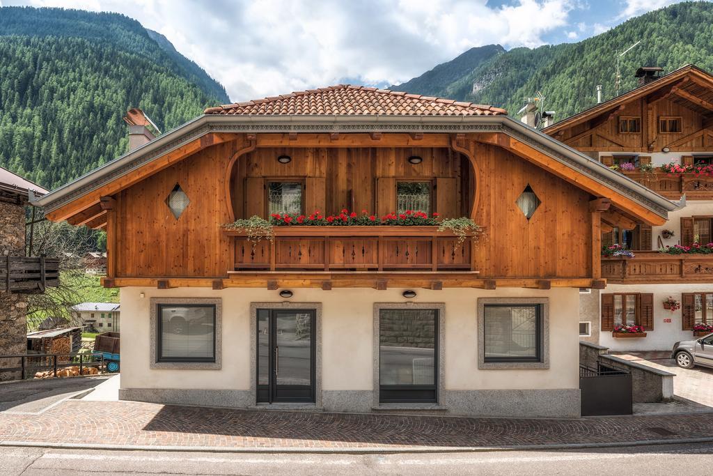 Casa Elena Appartement Rabbi Buitenkant foto